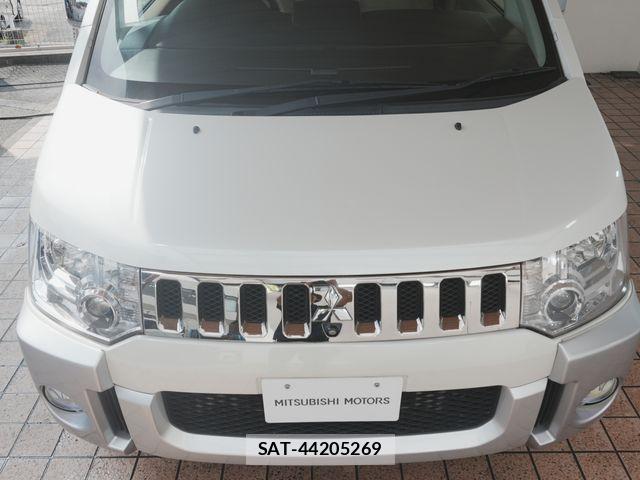 Mitsubishi DELICA 2014-02 8524409-29