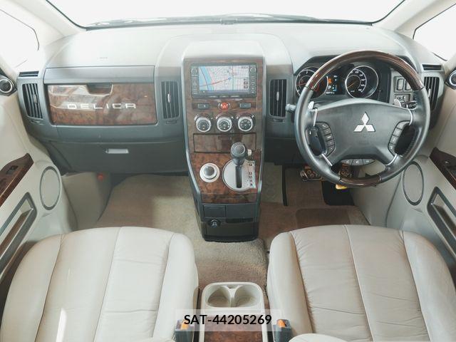Mitsubishi DELICA 2014-02 8524409-5