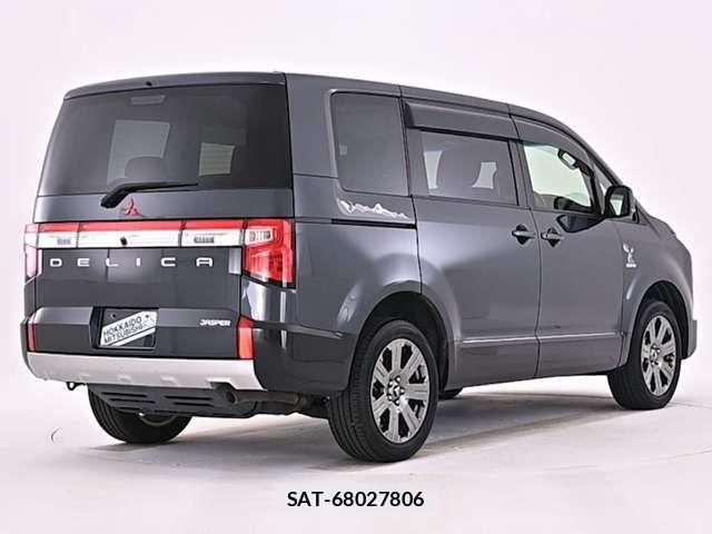 Mitsubishi DELICA 2023-06 8524395-18