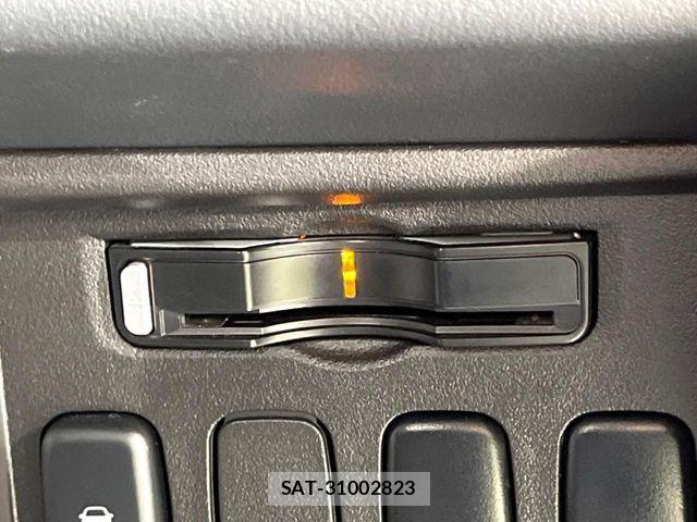 Mitsubishi DELICA 2018-02 8524404-7