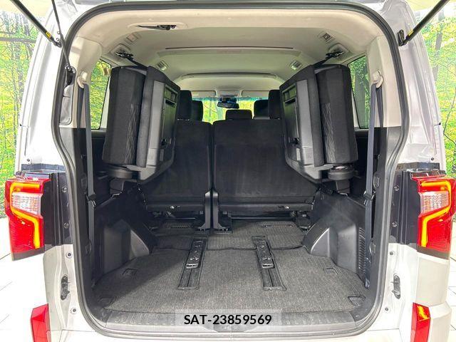 Mitsubishi DELICA 2023-11 8524402-10