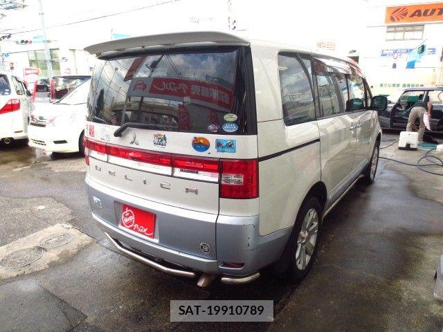 Mitsubishi DELICA 2009-11 8524410-2