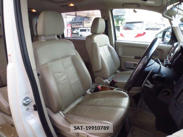 Mitsubishi DELICA 2009-11 8524410-6