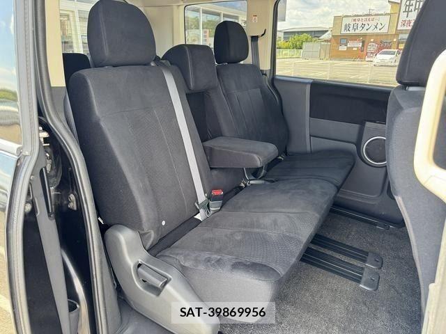 Mitsubishi DELICA 2013-07 8561698-9