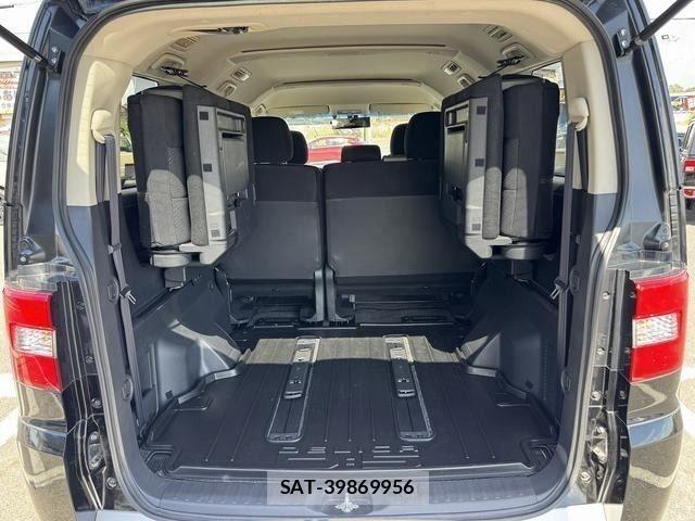 Mitsubishi DELICA 2013-07 8561698-12