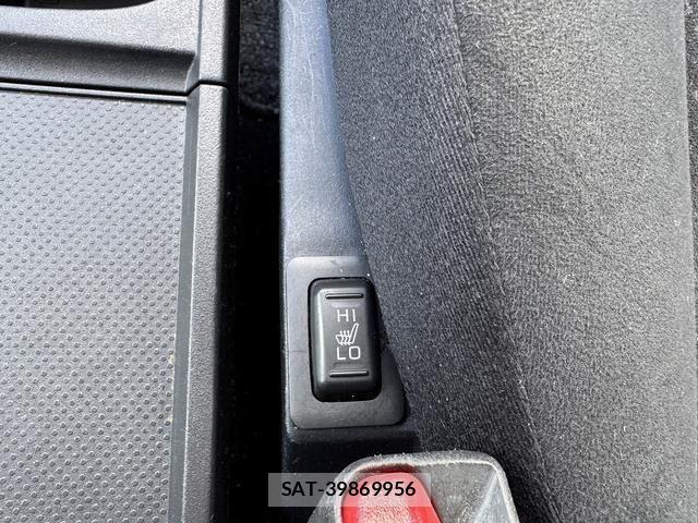 Mitsubishi DELICA 2013-07 8561698-25