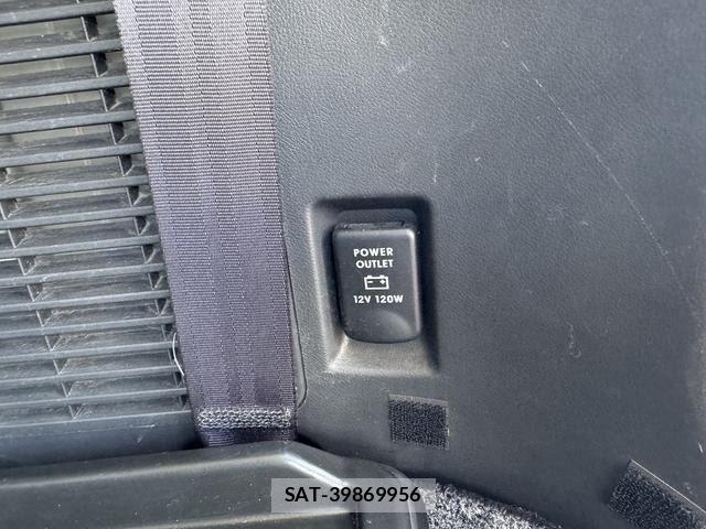 Mitsubishi DELICA 2013-07 8561698-26