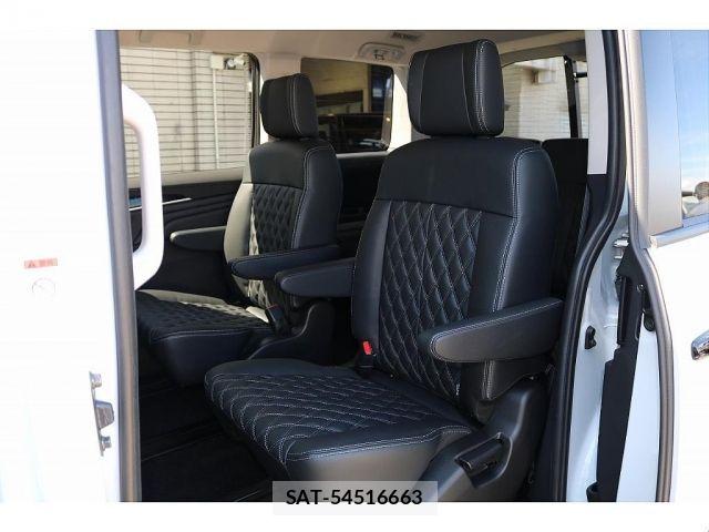 Mitsubishi DELICA 2019-01 8561690-6