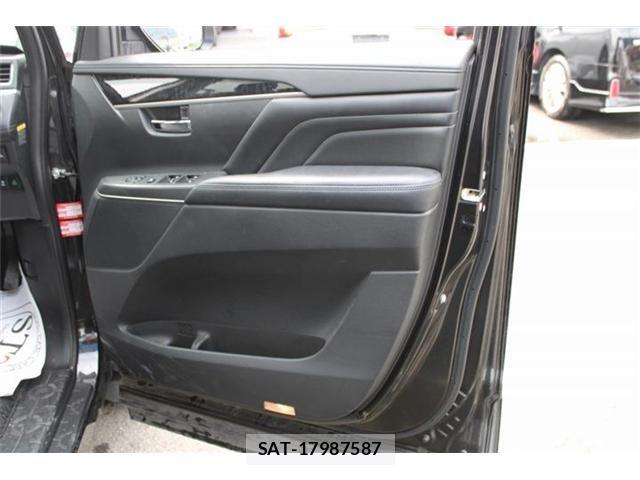 Mitsubishi DELICA 2019-02 8561695-28