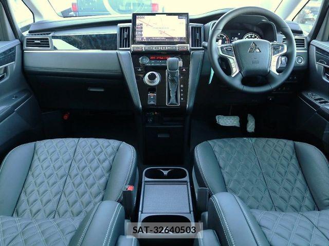 Mitsubishi DELICA 2025-01 8561692-3