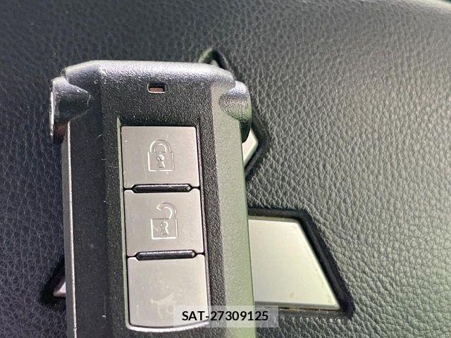 Mitsubishi DELICA 2018-03 8561697-6