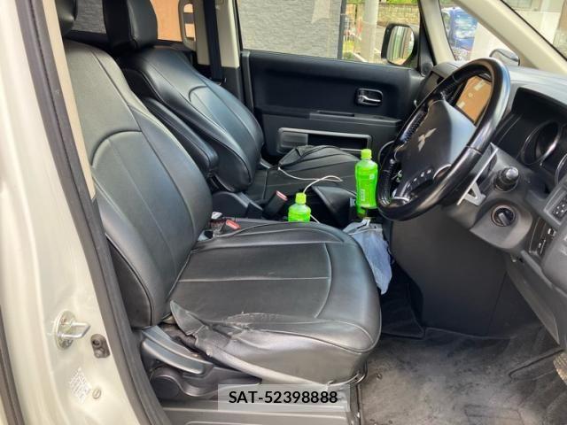 Mitsubishi DELICA 2017-10 8626504-12