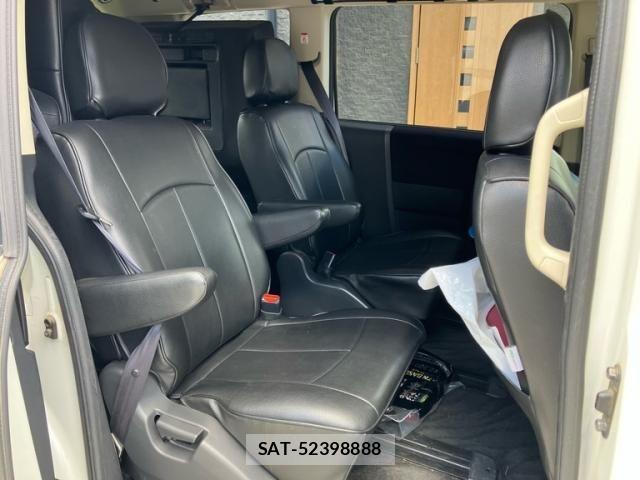 Mitsubishi DELICA 2017-10 8626504-13
