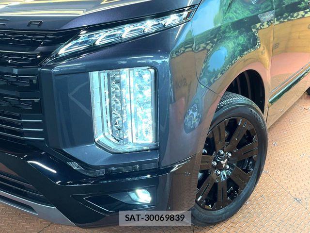 Mitsubishi DELICA 2024-05 8666062-13