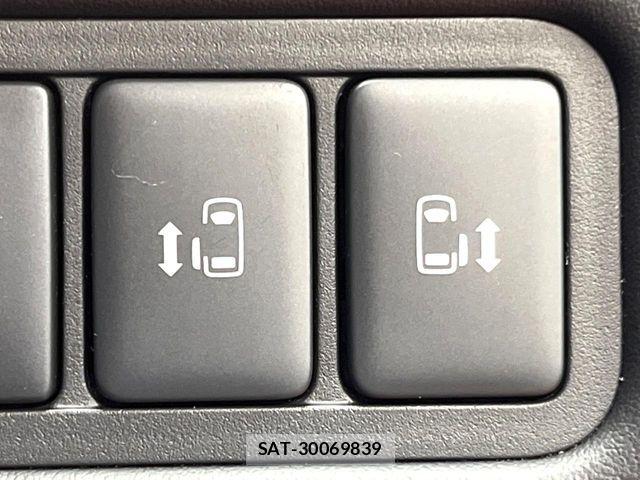 Mitsubishi DELICA 2024-05 8666062-6