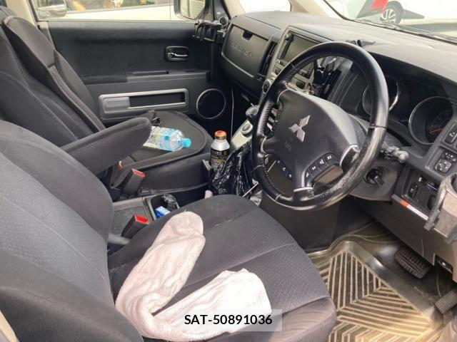 Mitsubishi DELICA 2012-12 8658774-9