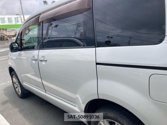 Mitsubishi DELICA 2012-12 8658774-7
