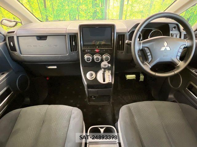 Mitsubishi DELICA 2015-08 8658762-1