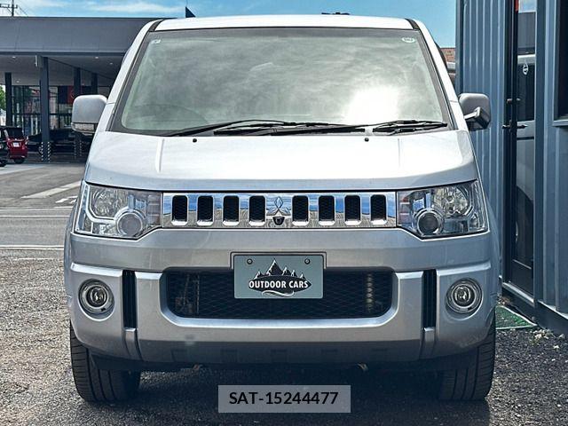 Mitsubishi DELICA 2007-06 8658773-11