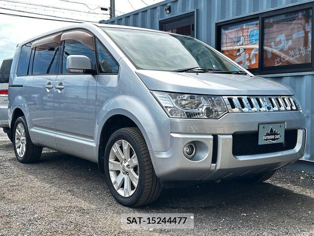 Mitsubishi DELICA 2007-06 8658773-12
