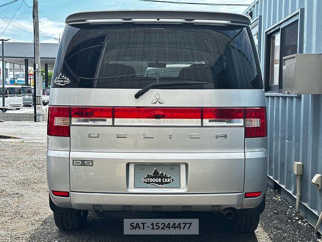 Mitsubishi DELICA 2007-06 8658773-17