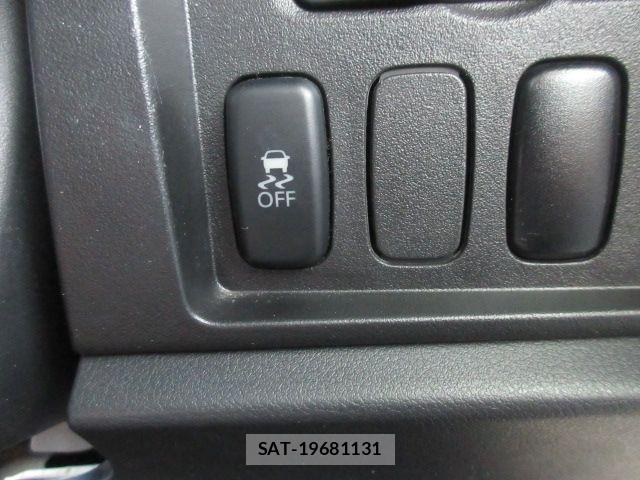 Mitsubishi DELICA 2013-10 8658764-19