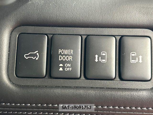 Mitsubishi DELICA 2022-10 8666063-2