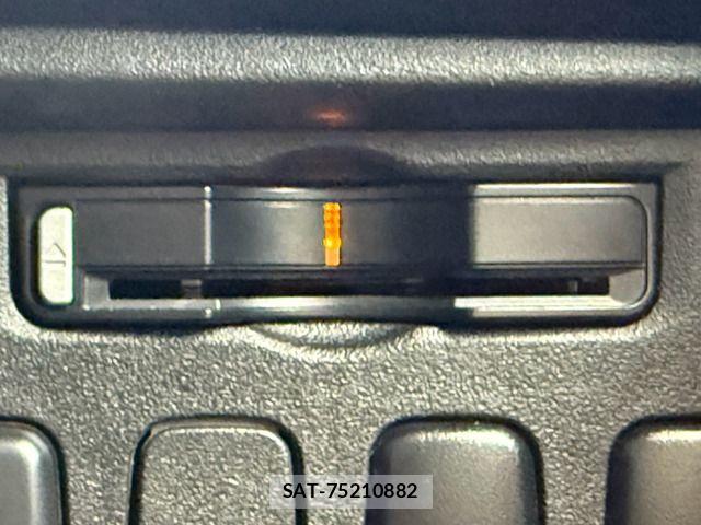 Mitsubishi DELICA 2009-11 8658765-10