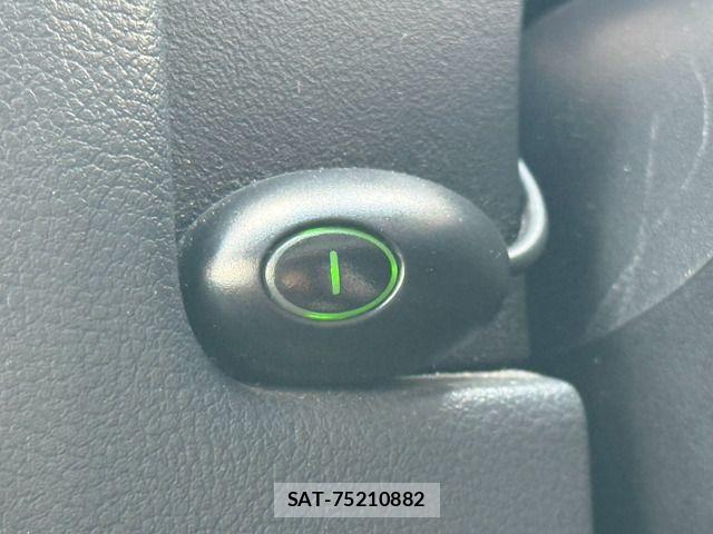Mitsubishi DELICA 2009-11 8658765-14