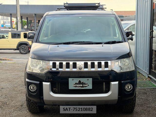 Mitsubishi DELICA 2009-11 8658765-19