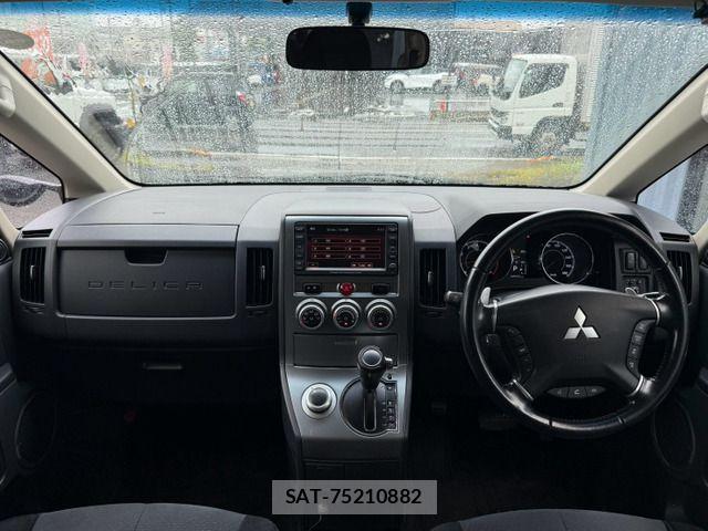Mitsubishi DELICA 2009-11 8658765-2