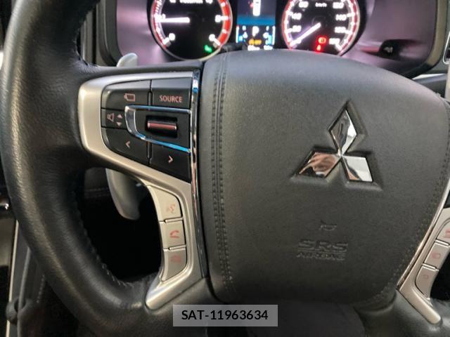 Mitsubishi DELICA 2022-10 8658757-17