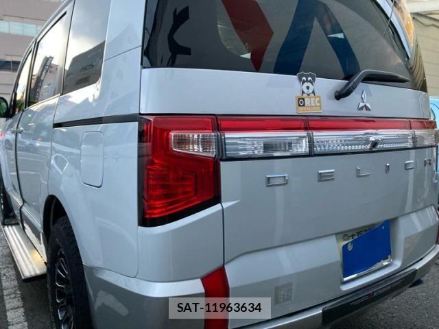 Mitsubishi DELICA 2022-10 8658757-2