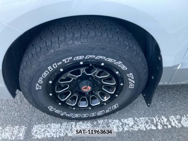 Mitsubishi DELICA 2022-10 8658757-6