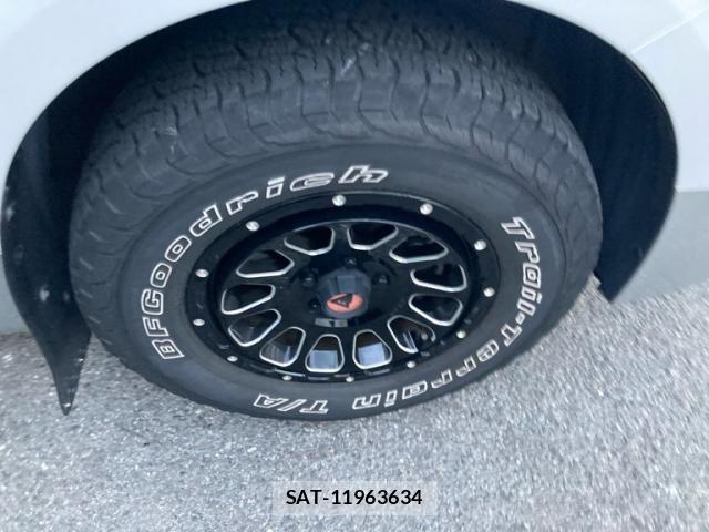 Mitsubishi DELICA 2022-10 8658757-8