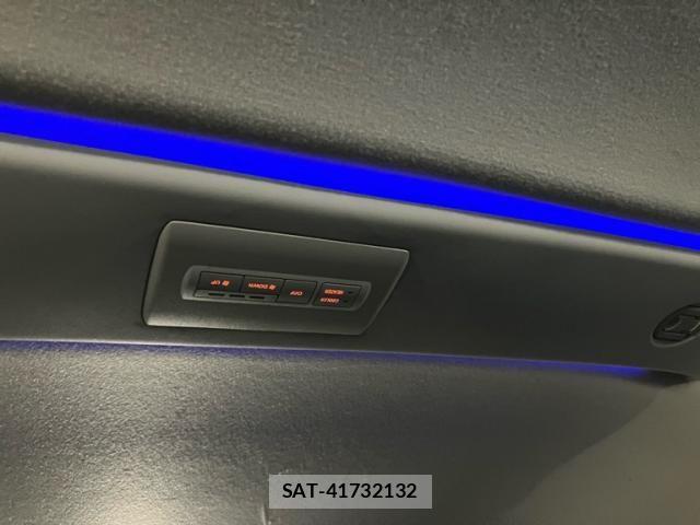 Mitsubishi DELICA 2017-01 8658763-29