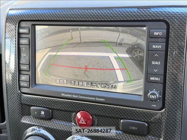 Mitsubishi DELICA 2009-10 8658772-12