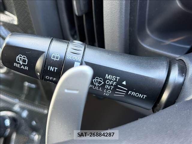 Mitsubishi DELICA 2009-10 8658772-27