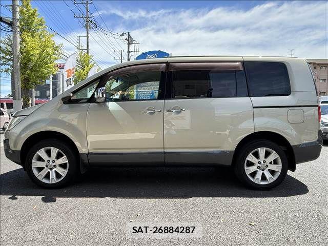 Mitsubishi DELICA 2009-10 8658772-5