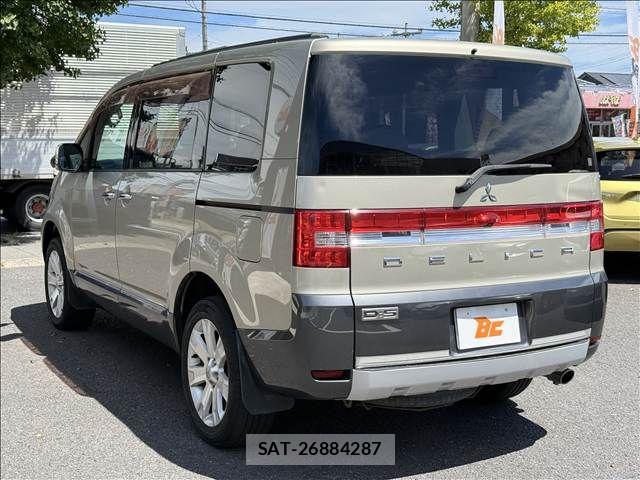 Mitsubishi DELICA 2009-10 8658772-7