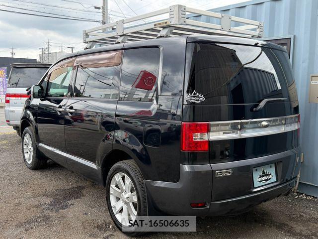 Mitsubishi DELICA 2009-10 8658770-1