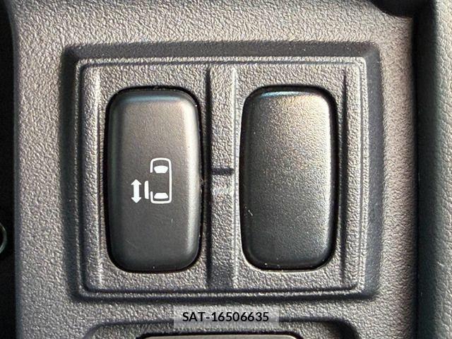 Mitsubishi DELICA 2009-10 8658770-8