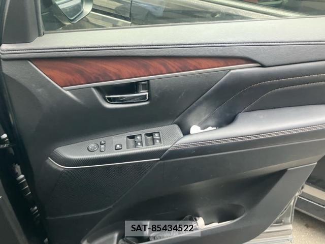Mitsubishi DELICA 2022-06 8658759-15
