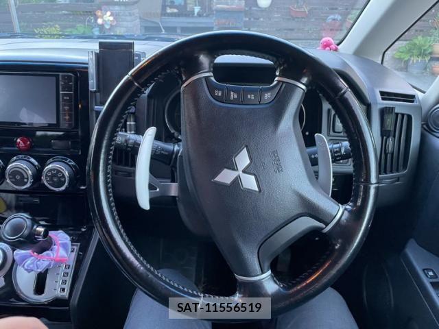 Mitsubishi DELICA 2015-11 8658771-14