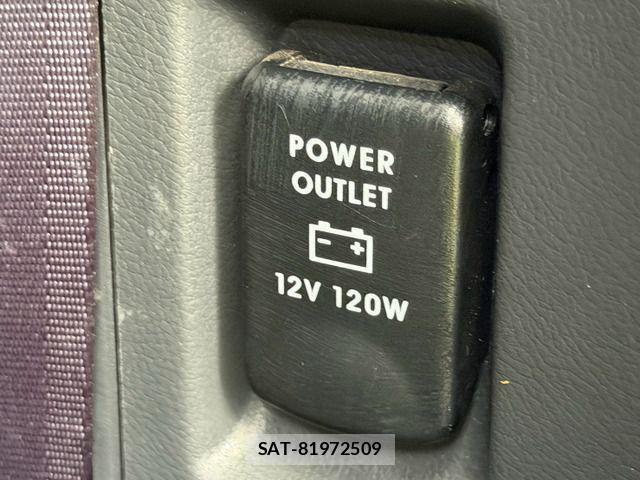 Mitsubishi DELICA 2013-11 8658766-11