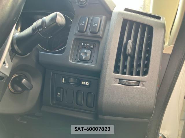 Mitsubishi DELICA 2013-04 8685460-18