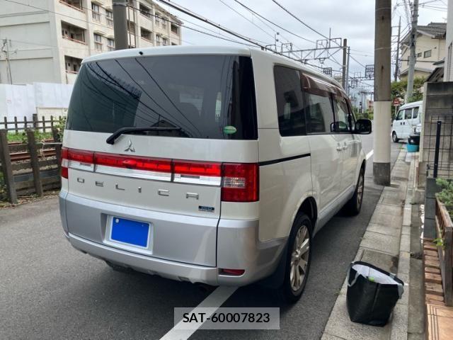 Mitsubishi DELICA 2013-04 8685460-3