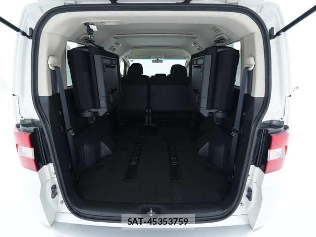 Mitsubishi DELICA 2018-03 8685458-9