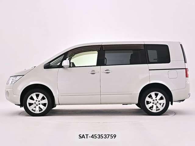 Mitsubishi DELICA 2018-03 8685458-2