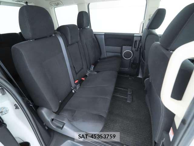 Mitsubishi DELICA 2018-03 8685458-6